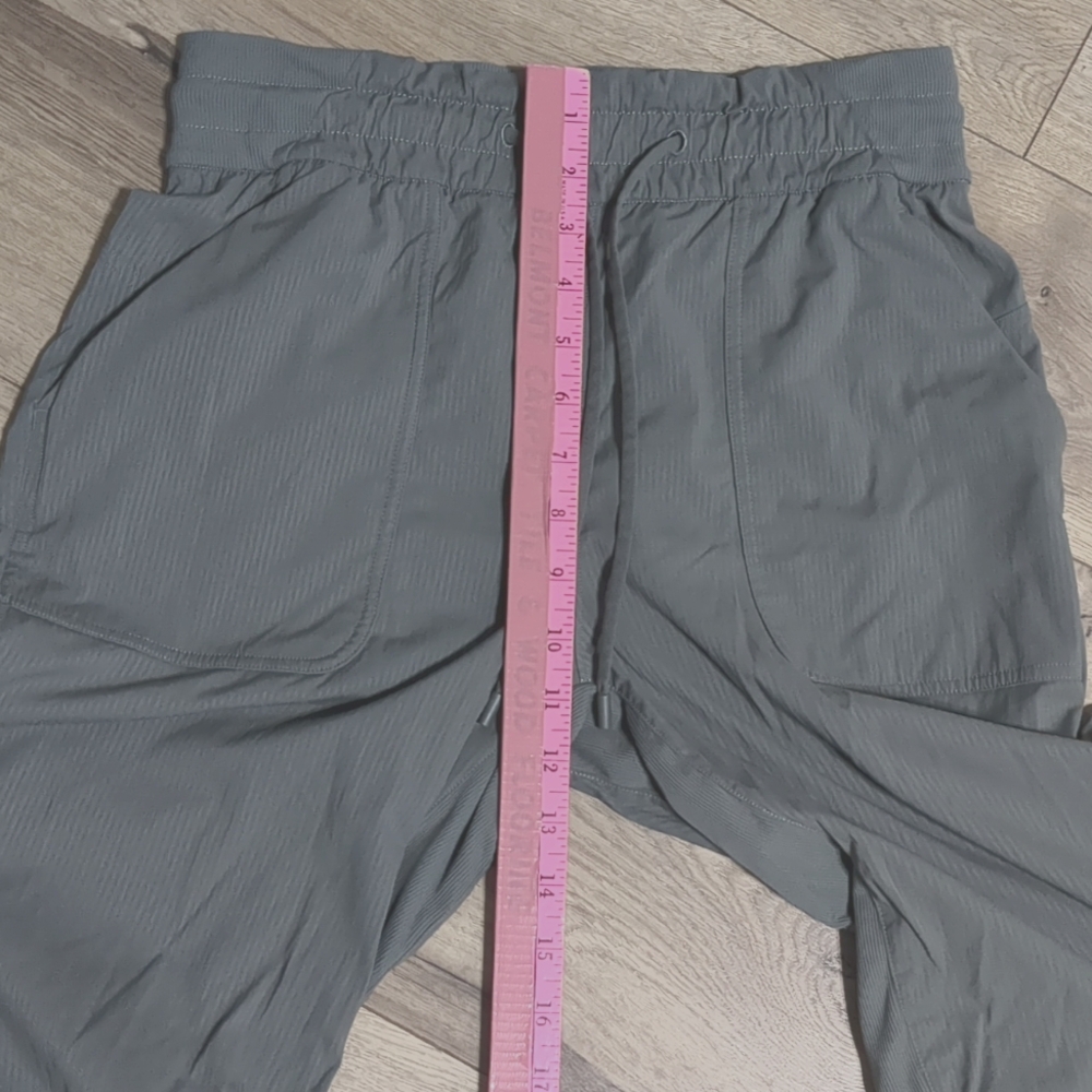 Lululemon Dance Studio Mid-Rise Green- Grey Cropped Pants Size 6 - Picture 7 of 13